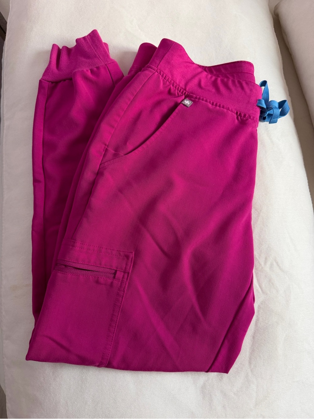 Figs Scrubs Set - Picture 2 of 4